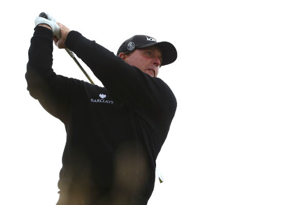 Watch Phil Mickelson’s tee shot find the hotel balcony